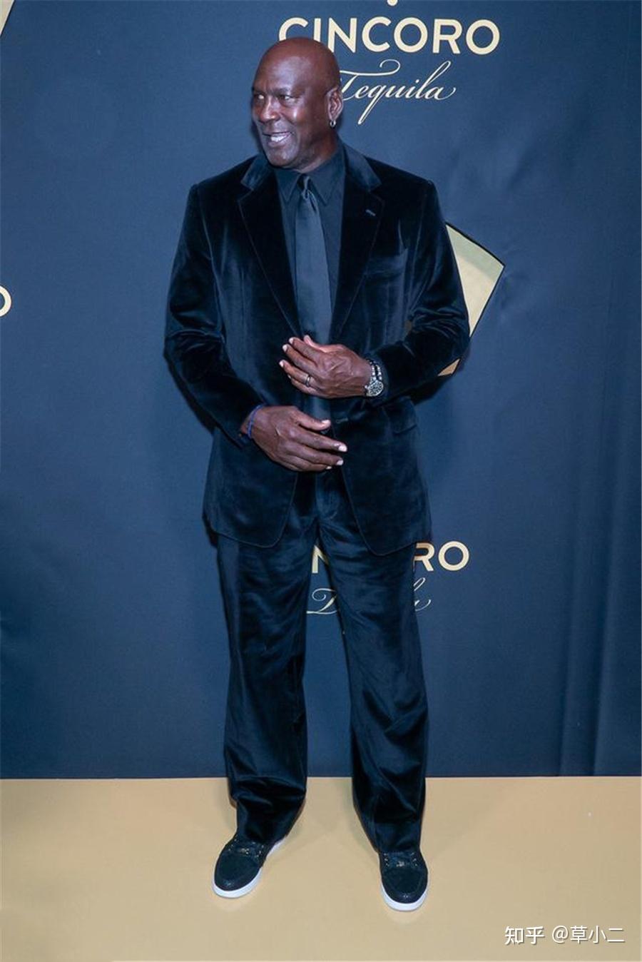 乔丹58岁近况体态臃肿前妻独守空房被迫离婚再婚娶小16超模