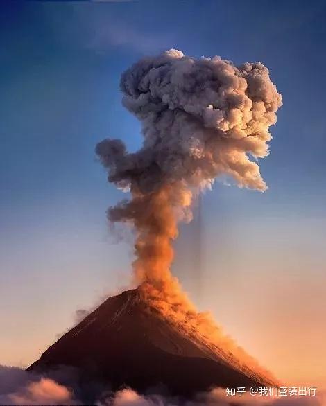 他们冒着生命危险 只为拍下极致的火山与星空 知乎