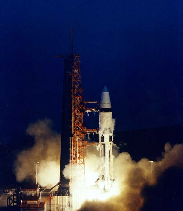 "阿波罗5号"的发射瞬间10分钟后,s-ivb带着"阿波罗5号"进入轨道.