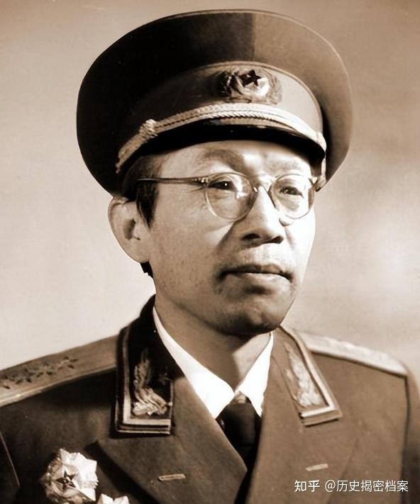朱老总怒批黄克诚:你这政委不合格,黄:老总,哪不行?讲清楚 - 知乎
