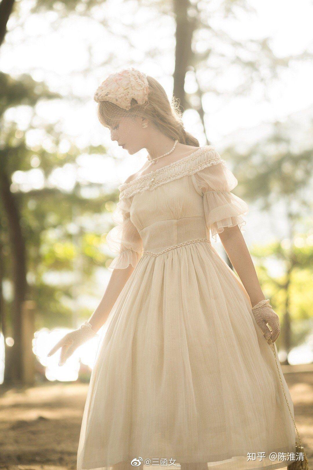 你见过最美的 Lolita 裙是什么样的?