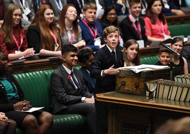 14岁少年惊艳英国 奇葩说 开车 力辩16岁就该给我们投票权 知乎