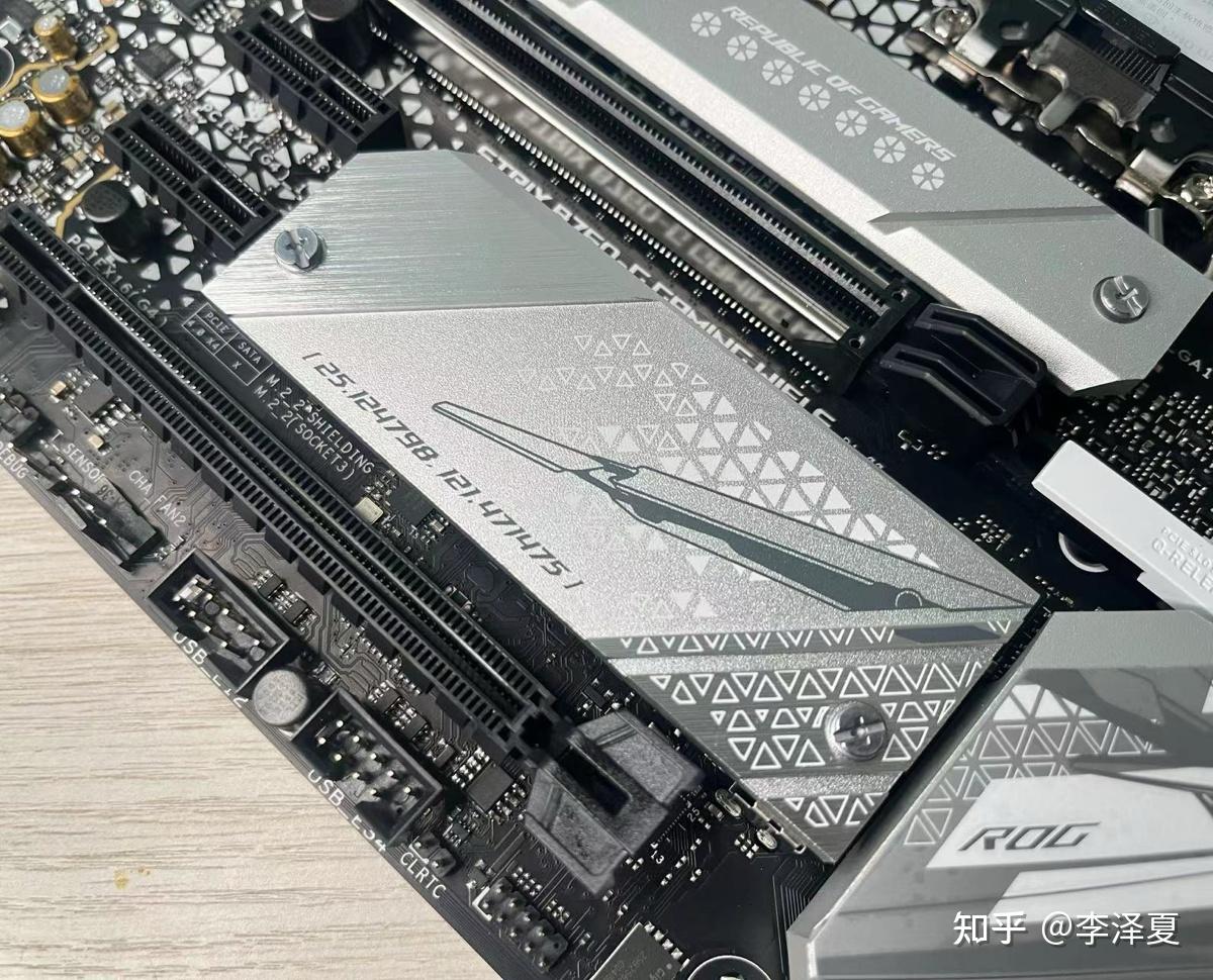 新小板战神rog小吹雪s开箱实测