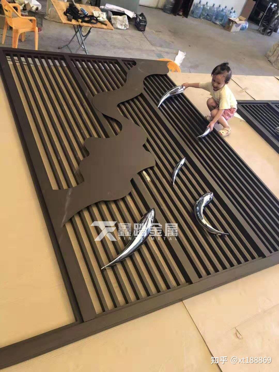 景墙精品金属格栅 不锈钢山峦格栅 工厂实拍款式图片 - 知乎