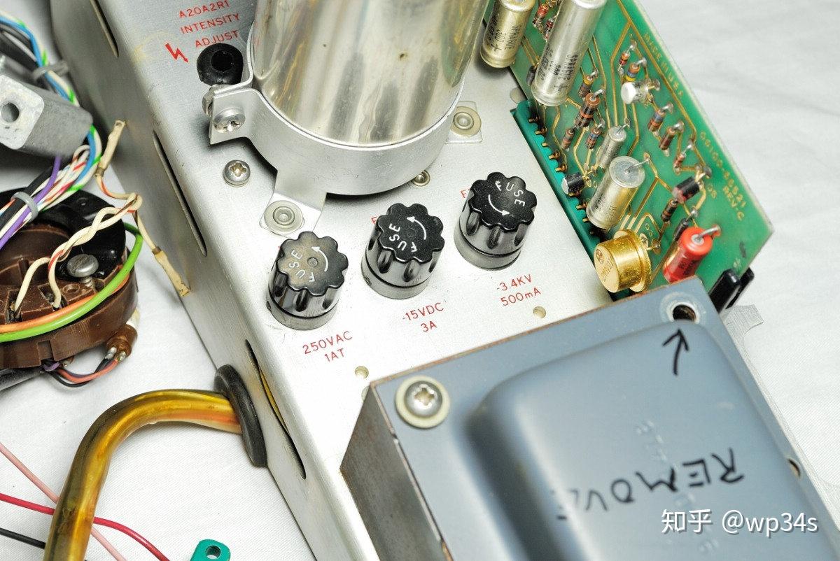 电与磁的极致艺术~1968年的HP9100A晶体管计算器(机)-2