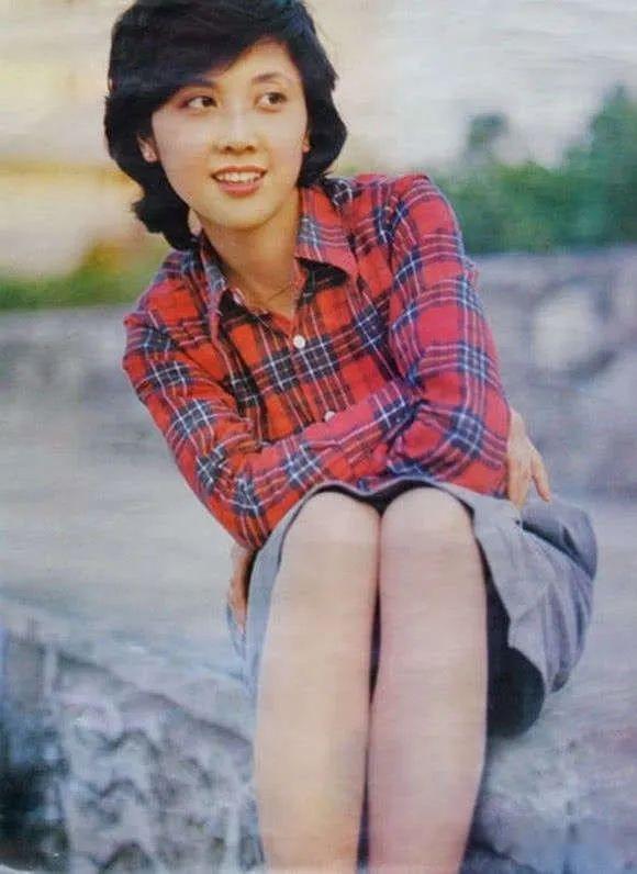 挂历女神朱琳画里走出来的古风美女80年代男人们的向往