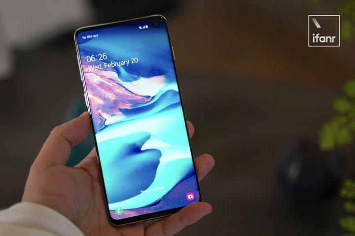 三星galaxys10首发体验标杆旗舰有两种三星属于后一种