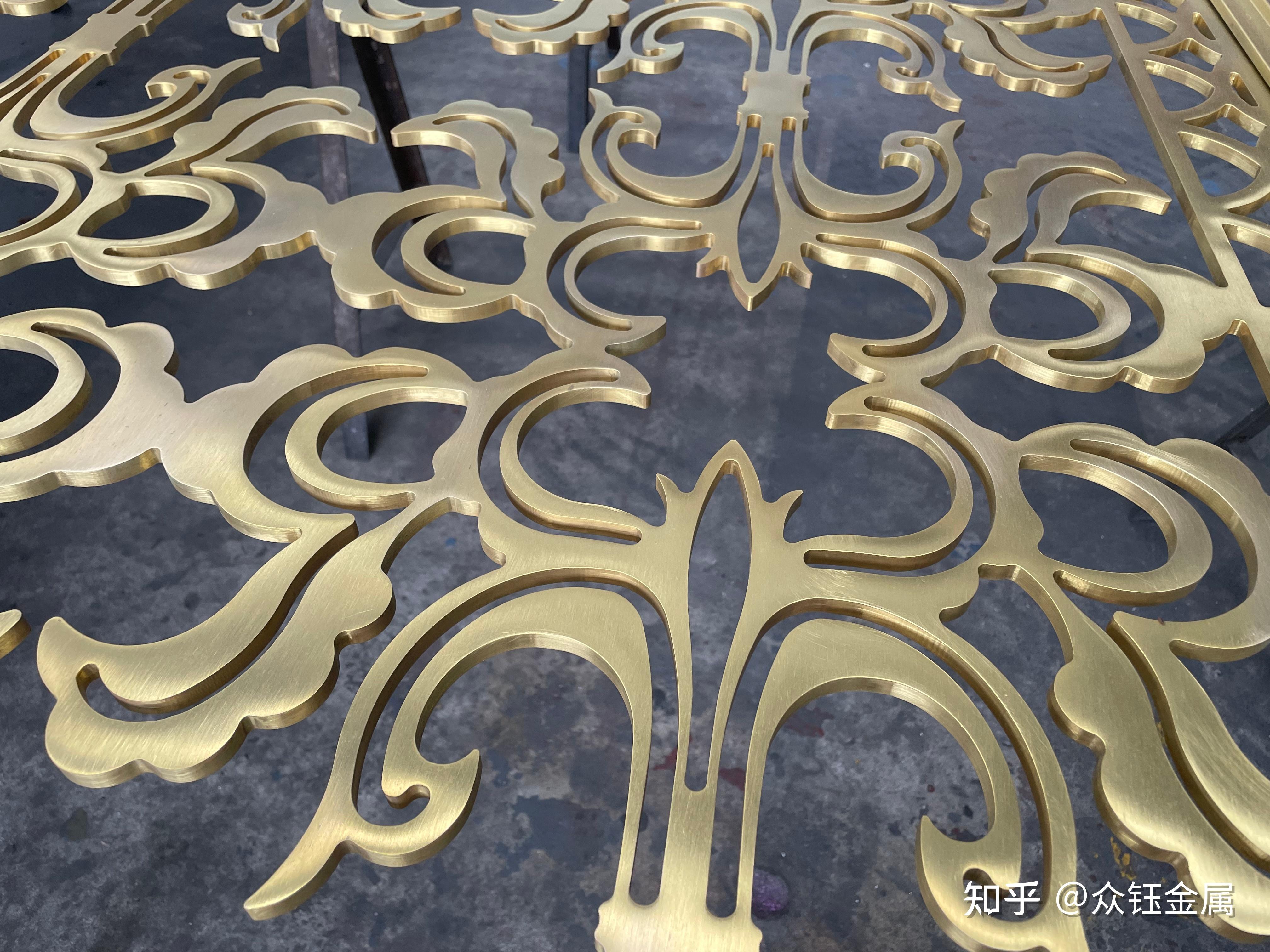 黄铜板雕刻屏风别墅入户玄关镂空雕刻花格定制