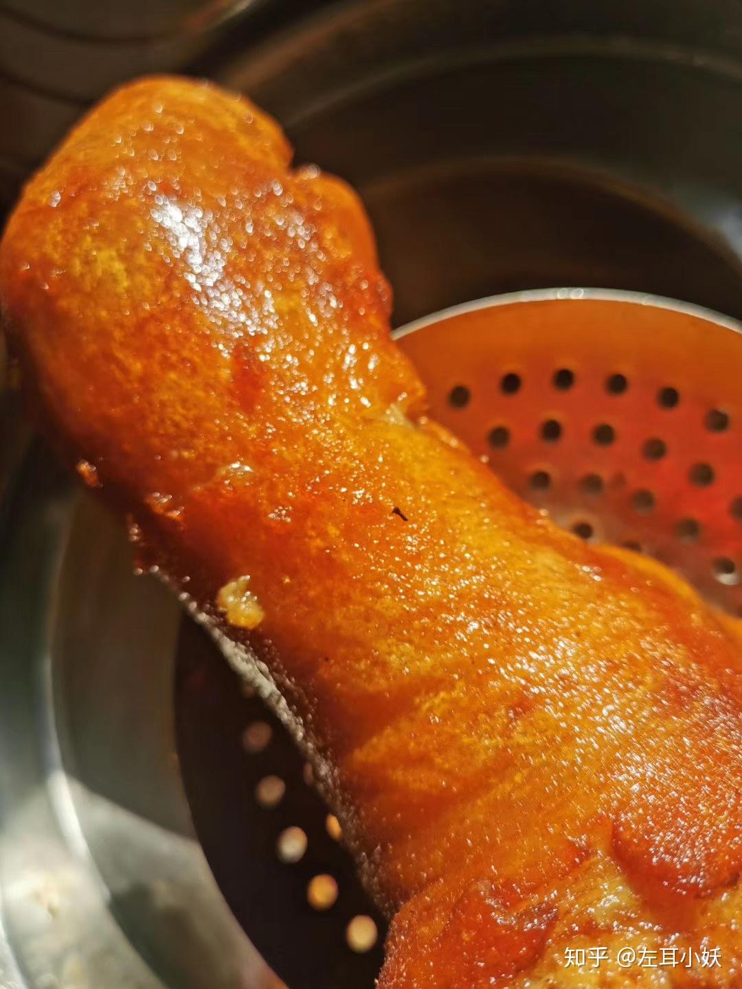 一碗螺蛳粉的绝佳配料全程解密广西脆皮猪脚的做法和流程