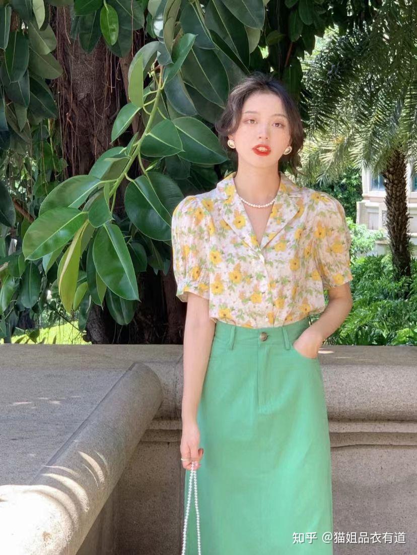 真没想到,今年竟然流行穿“旧衣服”,复古又优雅 - 知乎