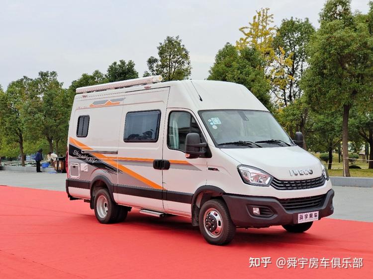 国六新款舜宇依维柯加长轴b型房车澎湃动力更适合野外复杂路面