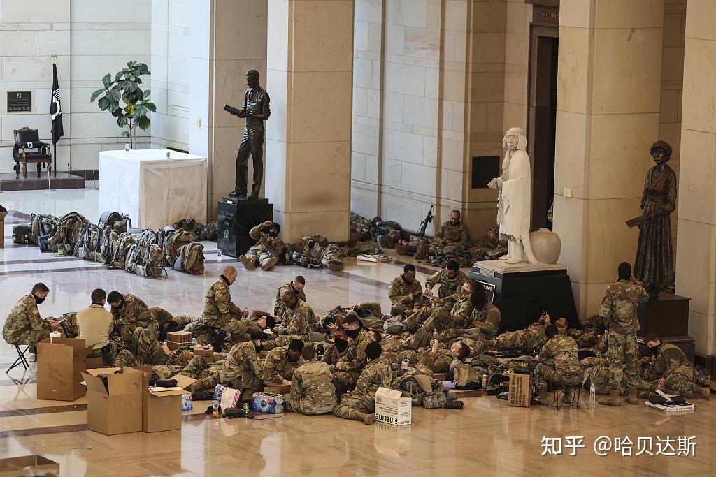 如何看待15万名美军士兵进入华盛顿并持枪在国会内席地驻扎