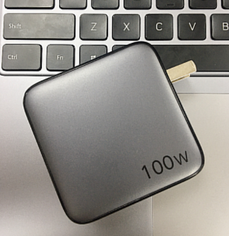 绿联100w氮化镓充电器