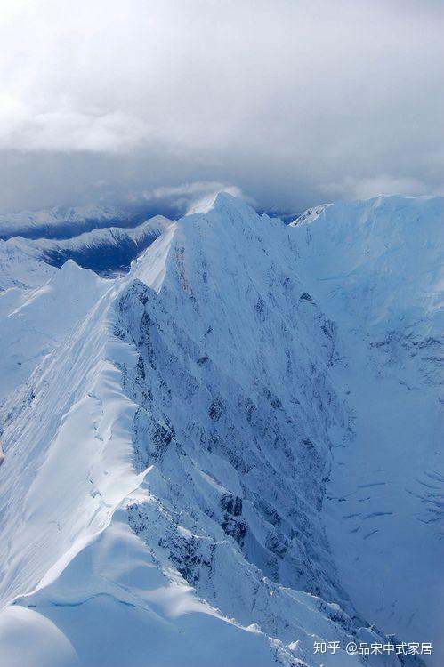 余光中月色与雪色之间你是第三种绝色