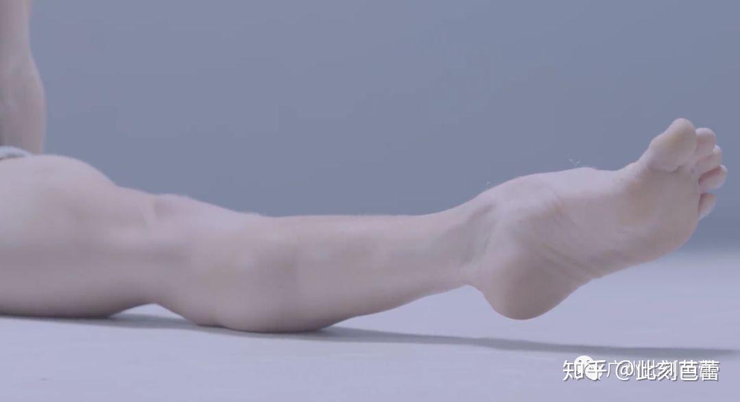为什么脚容易崴 v2-0b32b30546377706aede18e72b78efe1_r.jpg