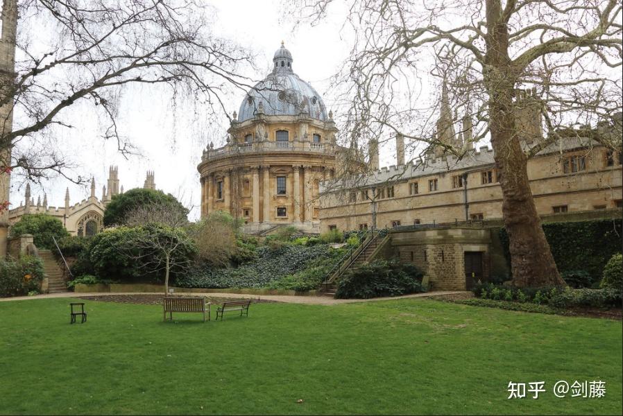 exeter college距离大学主图书馆(the bodleian) 仅几步之遥,距离科学