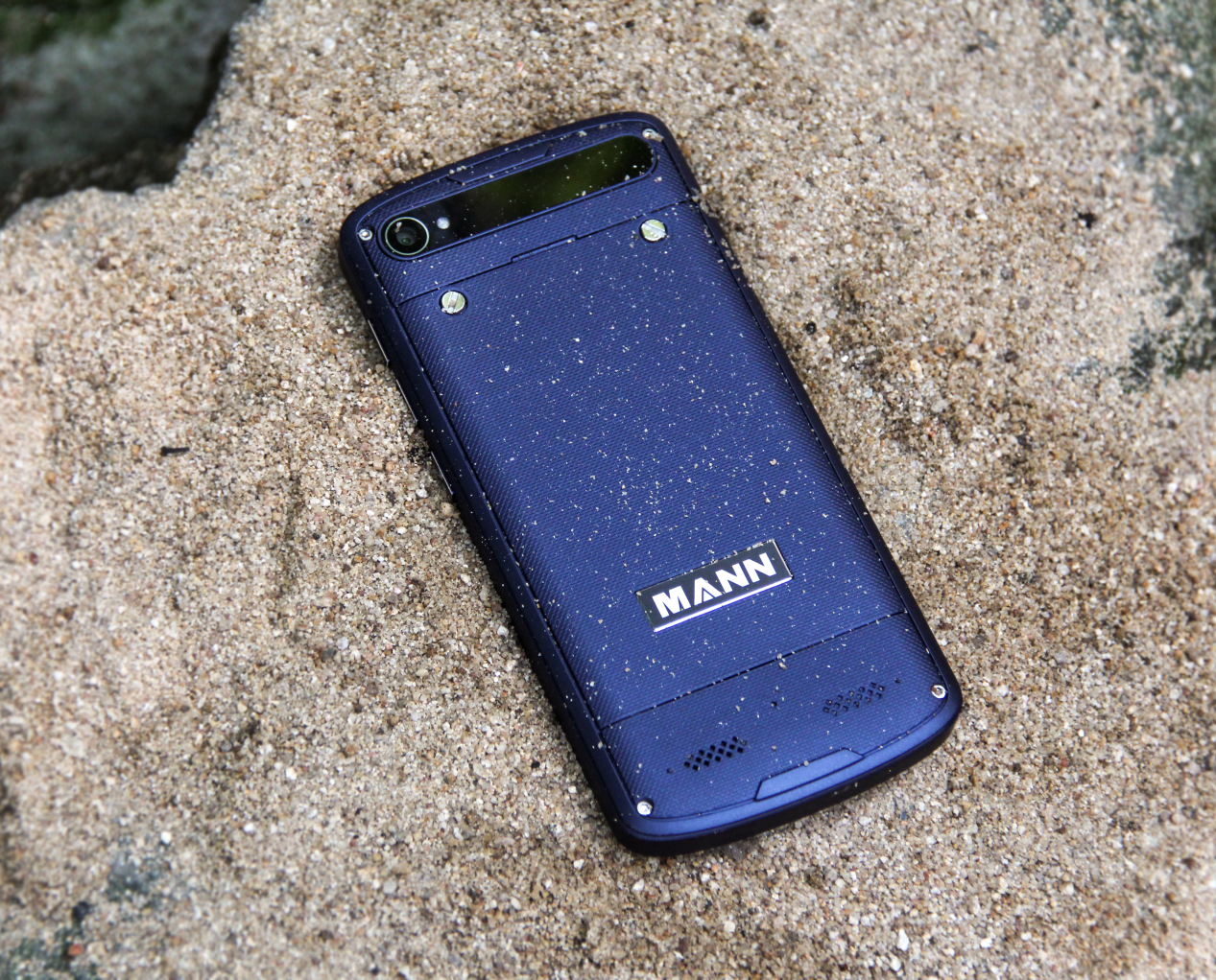 58亿票房战狼2让国人骄傲10年mann手机让世界瞩目