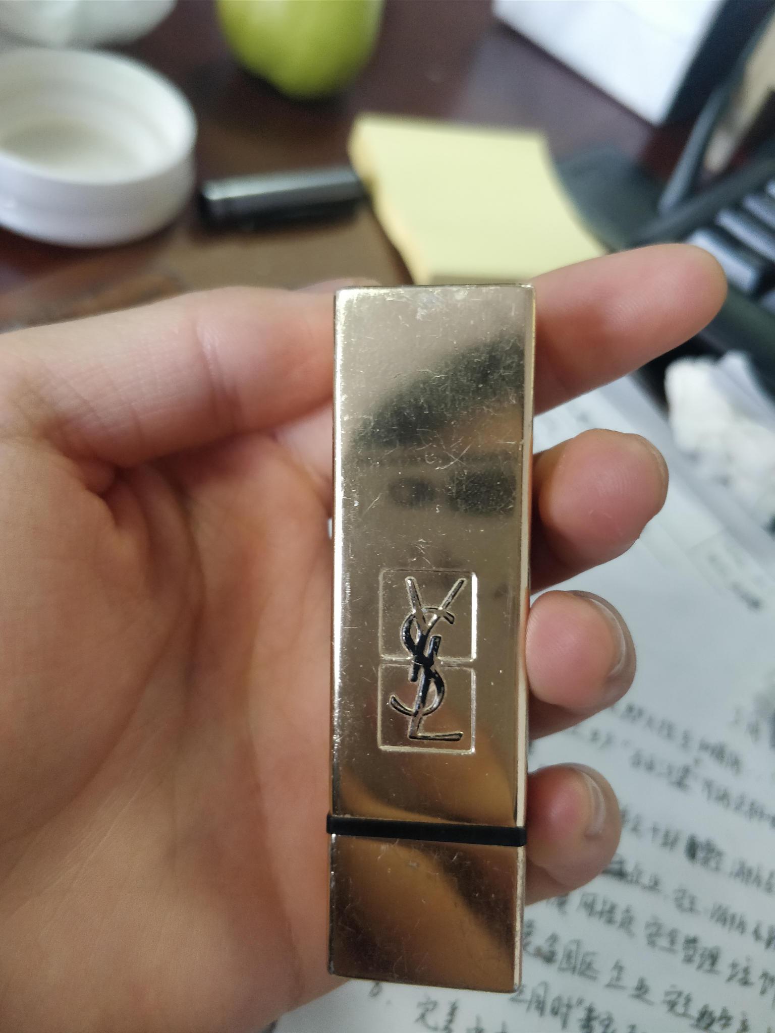 有没有人买到香奈儿口红盖子打不开,ysl口红金