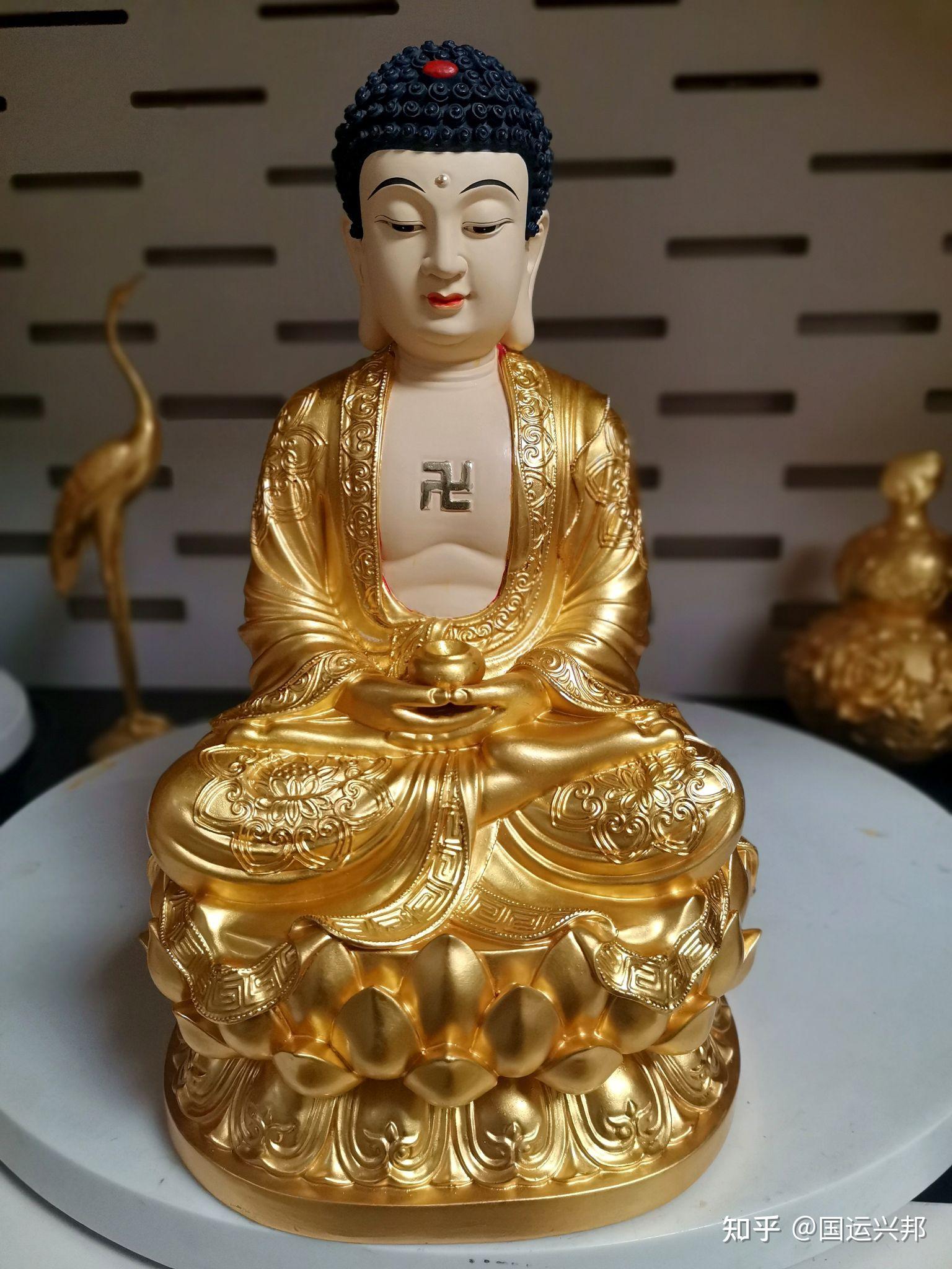 我们给佛像贴金箔的好处是什么佛像镀金身的功德都有什么