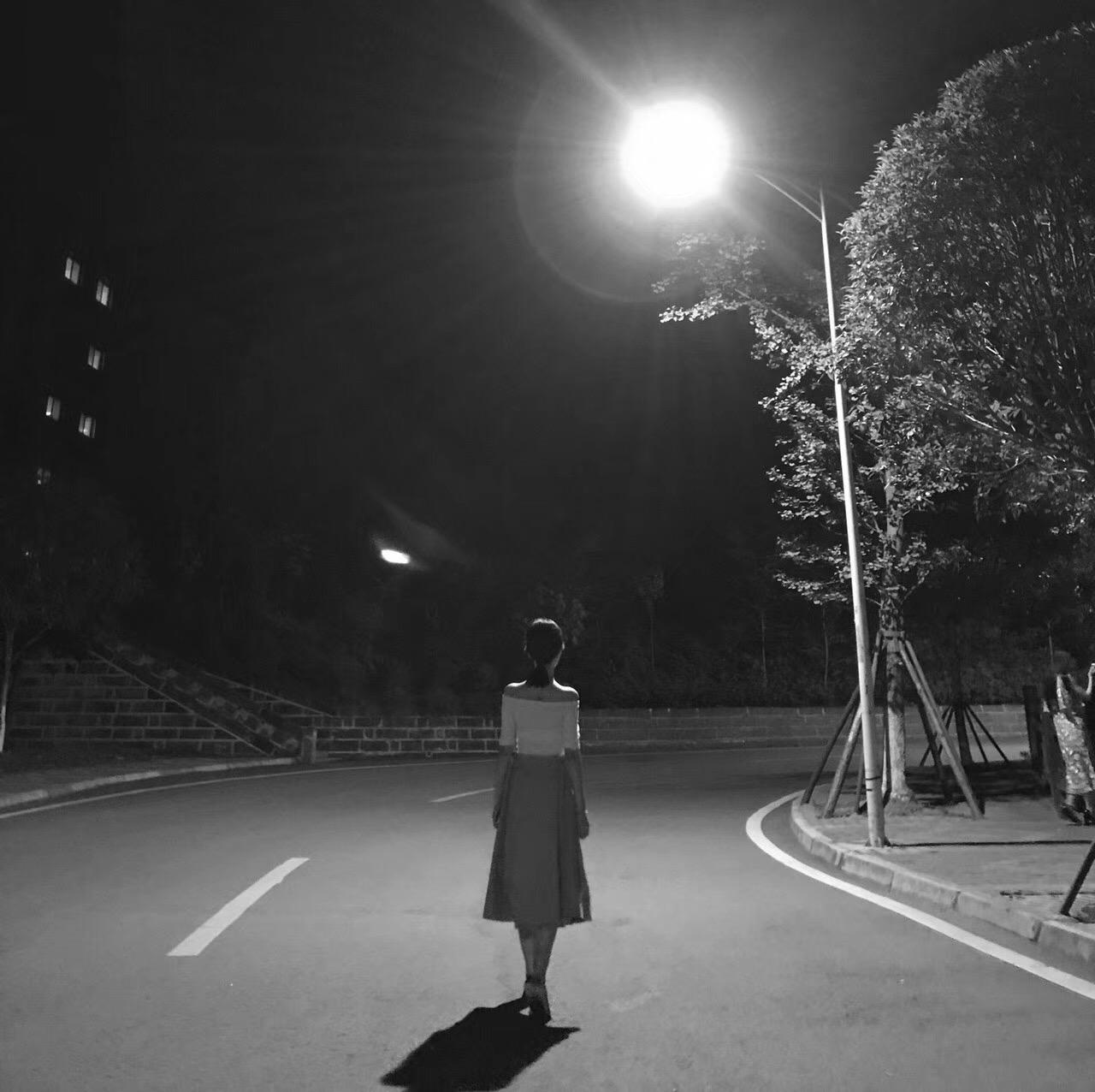 你最喜欢的背影照片是哪张?