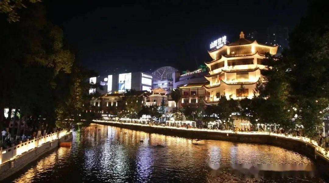 北湖公园景点介绍，月光倒映湖水，让你置身仙境！ - 知乎