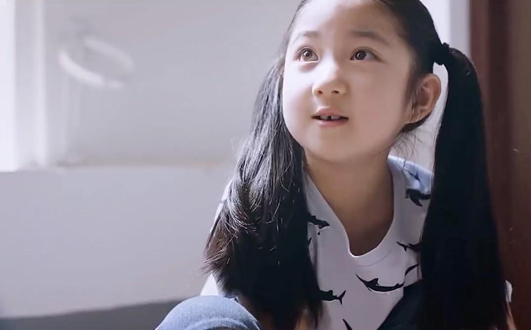 原来李尖尖小时候就喜欢凌霄了小时候的李尖尖也太可爱了吧