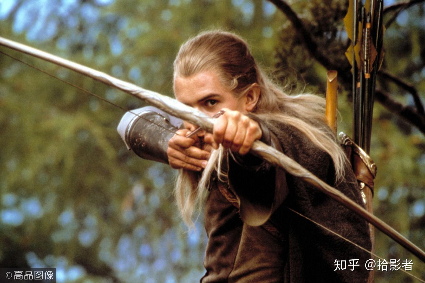 反曲弓@《指环王:护戒使者》,精灵王子莱戈拉斯·绿叶所用,相比同等