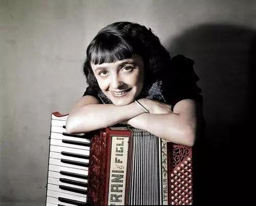 岁月不败美人香颂女王琵雅芙的玫瑰人生