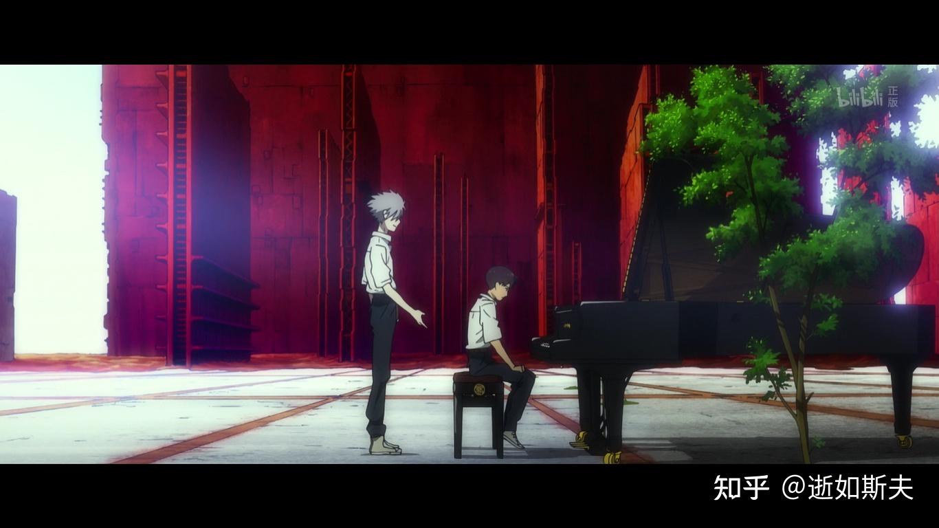 真嗣和渚薰进行初次的钢琴联弹时,从侧面可以看到由于身高,真嗣的脚是