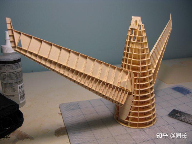 用硬纸板制作一台超仿真波音777客机