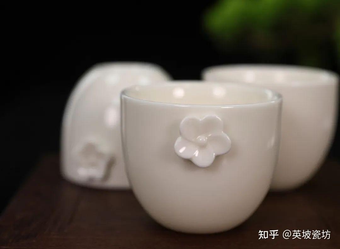 都说定窑“白如玉 薄如纸 声如磬”,为啥现在看到的好多定窑瓷器都很厚重呢? - 知乎