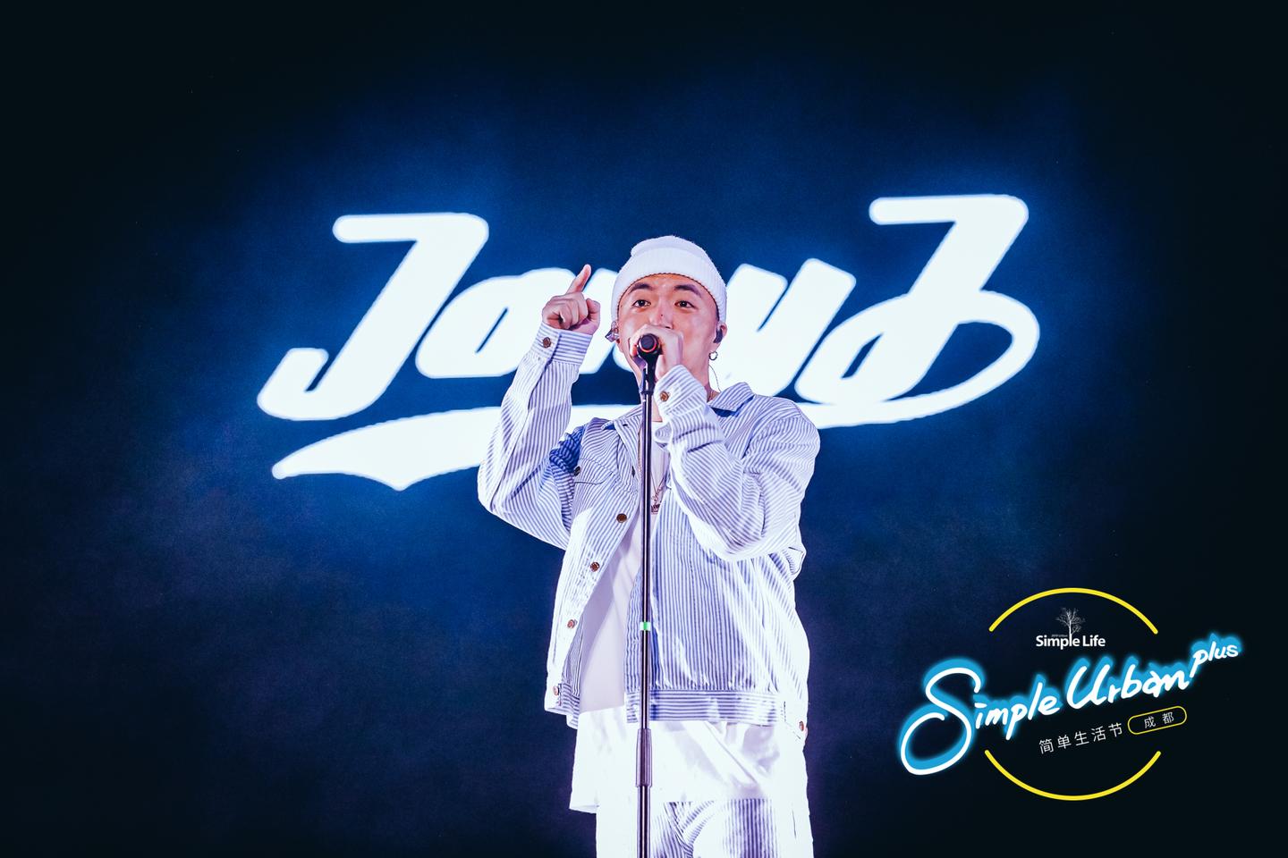 jonyj瞧不起idol还要当青春有你的说唱导师