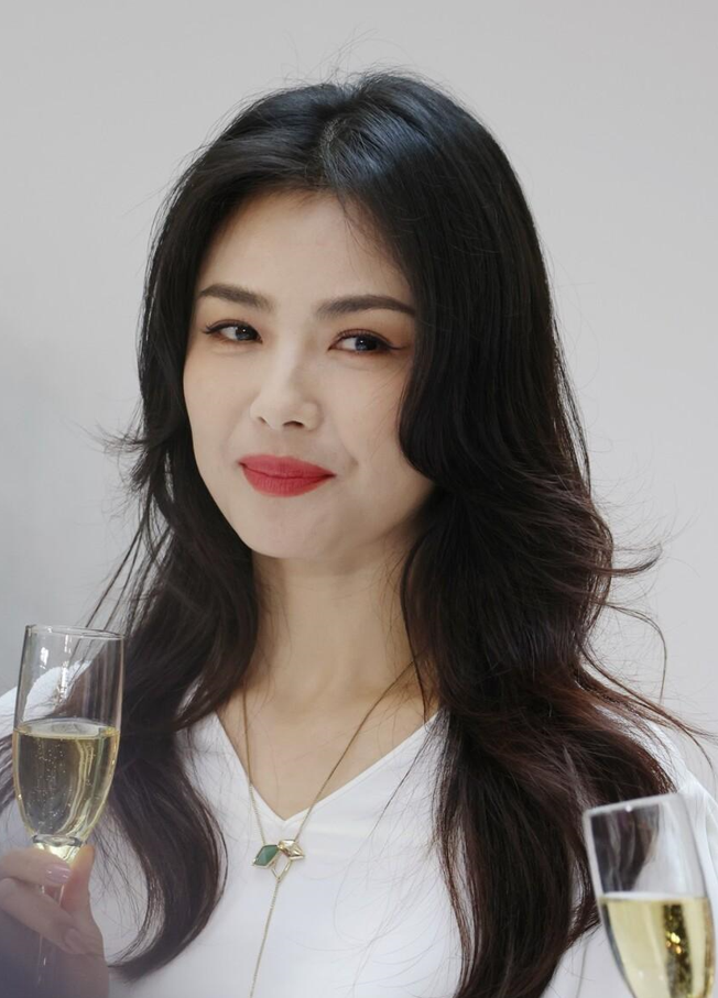 44岁刘涛出席活动,状态显老,自己看图后都惊叹不是本人!