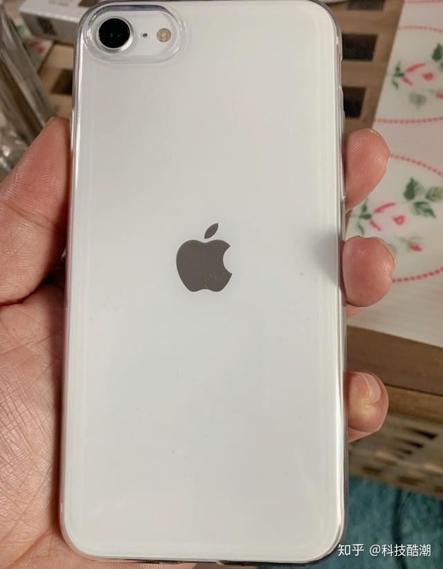 苹果iphonese2评测小屏手机爱好者的福音