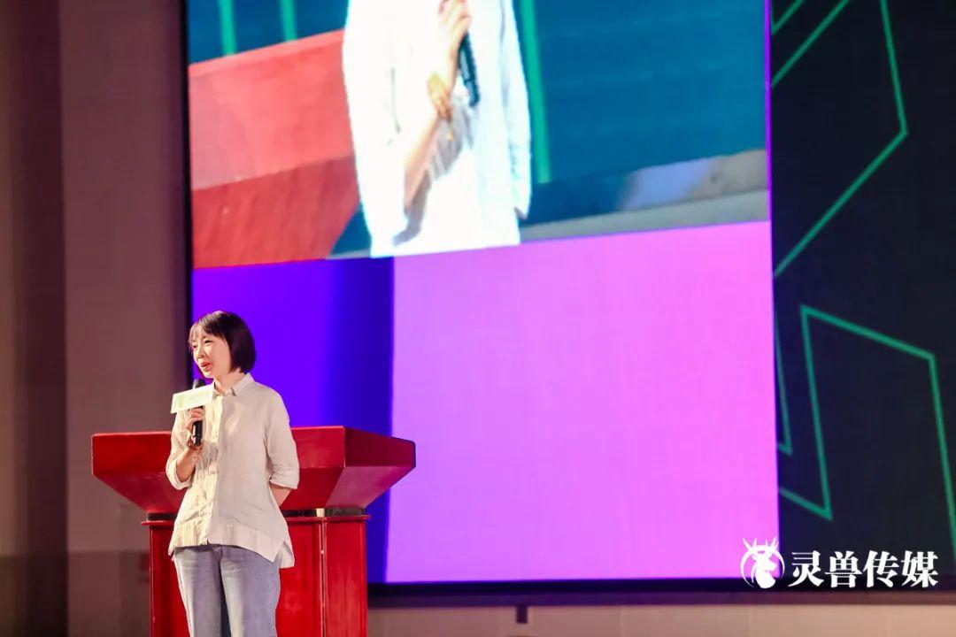 超市发常务副总赵萌:实体零售脱困之战