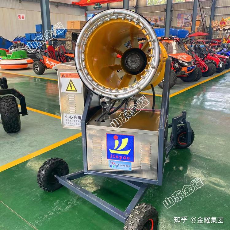 游乐场造雪设备 户外嬉雪乐园造雪机 冬季人工造雪机价格