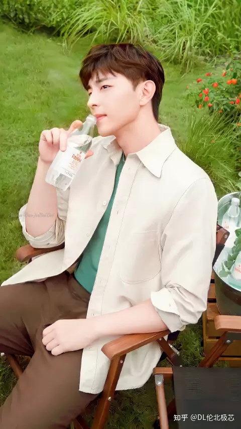 邓伦——越来越亮越来越美的"芯"光 - 知乎