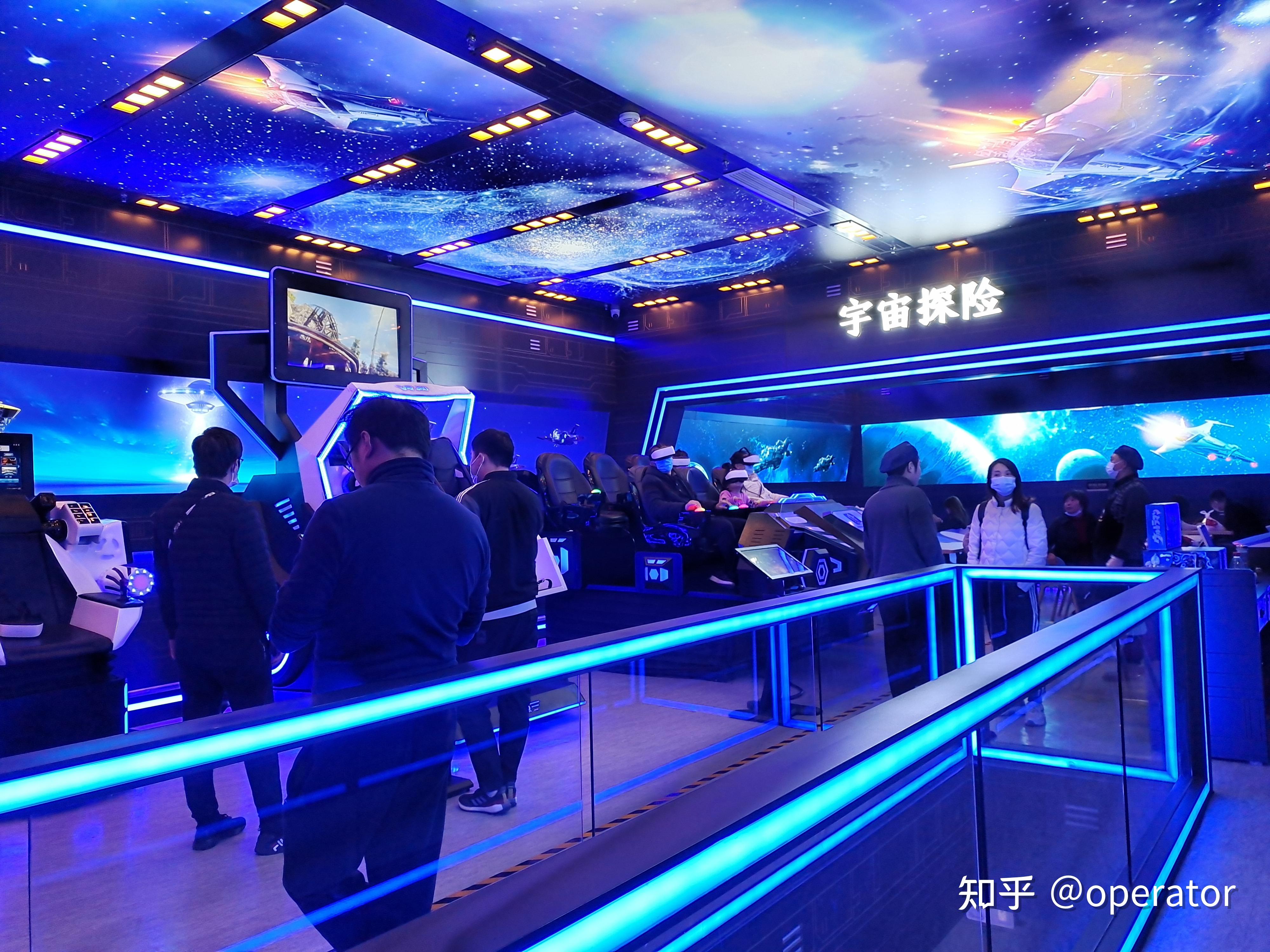 传统餐饮业vs创新科幻娱乐餐饮奥特曼未来空间