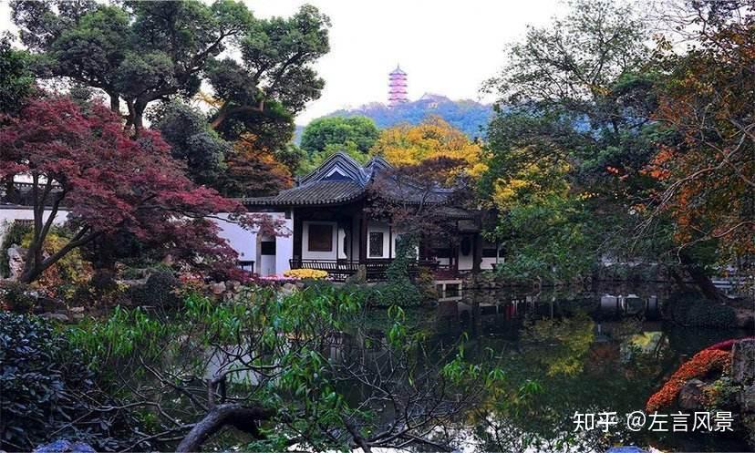 寄畅园的因借之妙在于山林地造园环境与园林布局的巧妙关联,在于正面