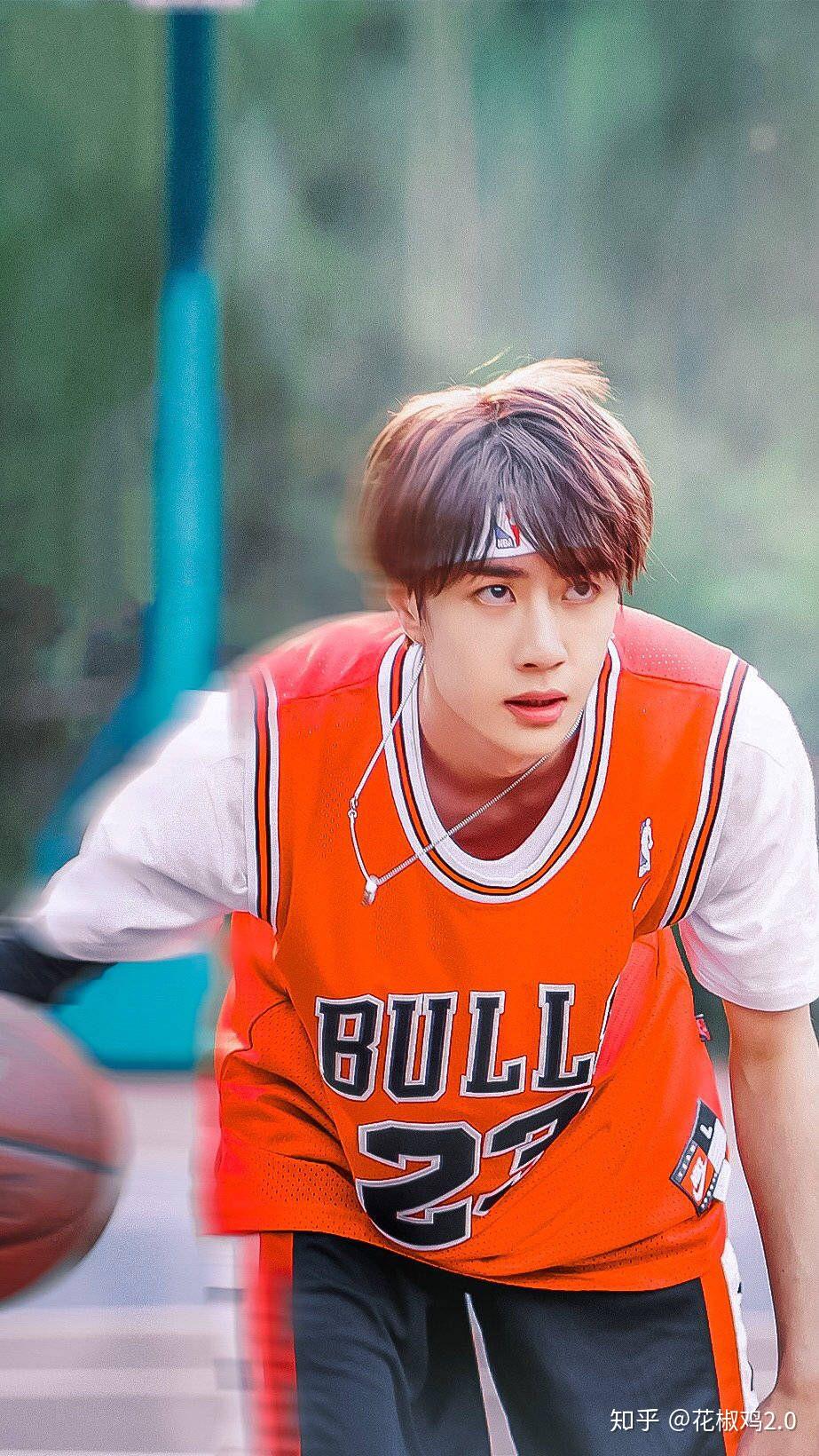 有人觉得王一博和柏原崇有些神似吗? - 知乎