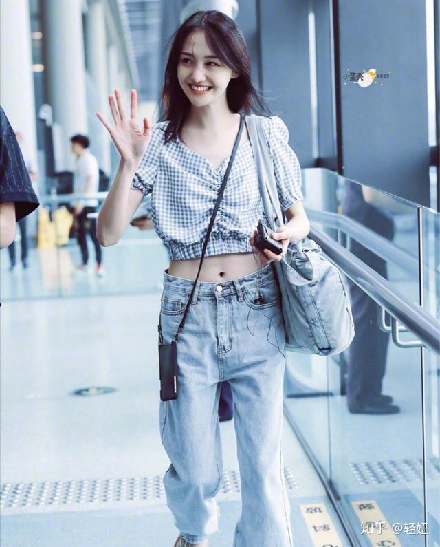 郑爽直播卸妆上热搜体重80斤的秘诀曝光学会8个技巧就能瘦