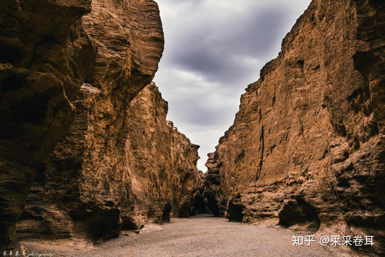 自驾新疆:纵情奔跑在罗布泊大裂谷,倾听自然声音,感受神秘魅力 - 知乎