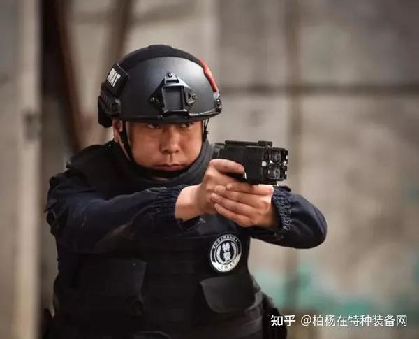 国家军用标准 新一代非致命武器：双连发电击枪 - 知乎