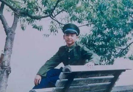 南海撞机王伟成功跳伞,为何10万人找不到?21年后真相浮出水面 - 知乎