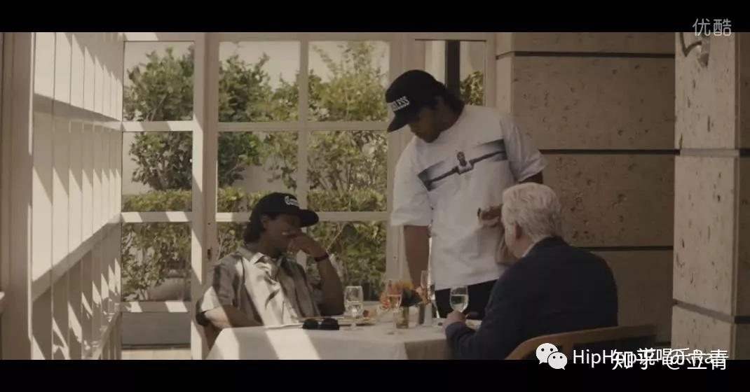 作为hiphop迷决不能错过的现象级电影冲出康普顿