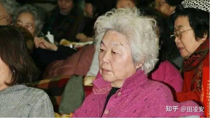 张桂云当时的丈夫是须遵德,并且还是范曾的好朋友.