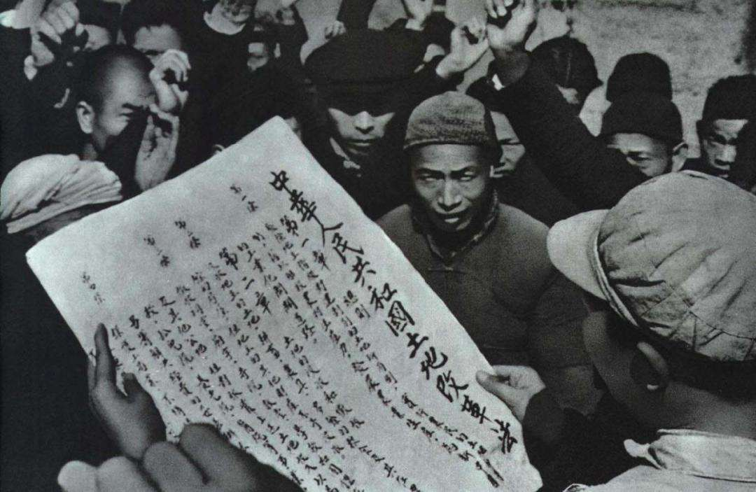 靠贫,联中,限富,保中小,灭地主(1931)作用:农民在经济上政治上翻了身