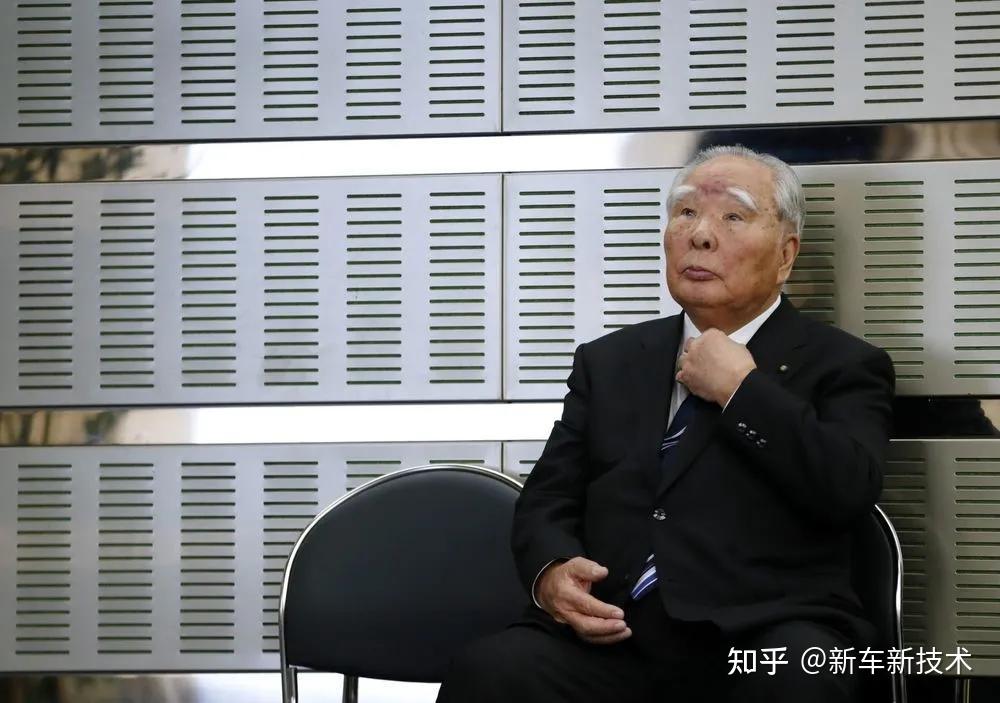 铃木修从逆袭赘婿到独裁者43年的壮歌与悲情