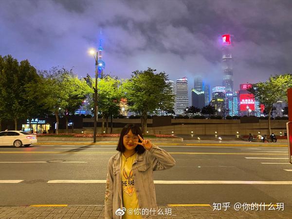 加入梦幻私服的充满活力的社区