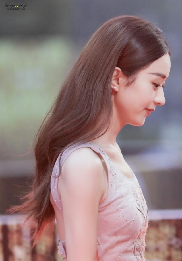 赵丽颖和杨幂谁更漂亮,为什么?